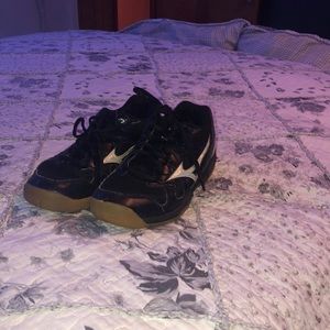 Cyclone speed volleyball shoes!